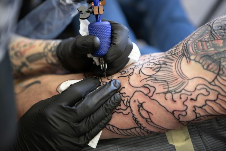 Técnicas de Tatuaje: Guía Completa de Estilos y Métodos