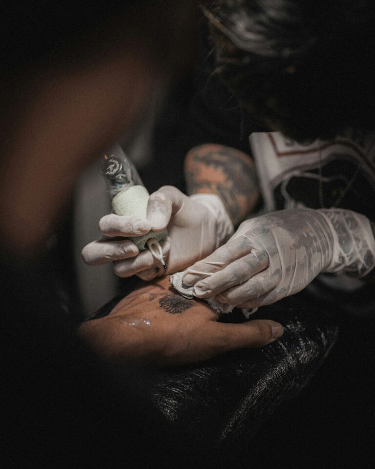 Técnica de Líneas en Tatuaje: Cómo Conseguir un Trazo Limpio