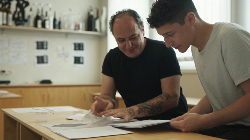 Revision con mentor para evitar errores en el portfolio de tatuador principiante